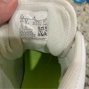 Air Jordan 1 Mid Edge Glow Men’s size 9.5 GUC Preowned Worn Twice Jordan | Shoes | Air Jordan Mid Edge Glow Mens Size 95 Guc  main image 4